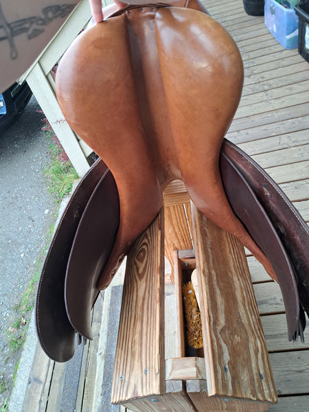 17" HDR Close Contact Saddle