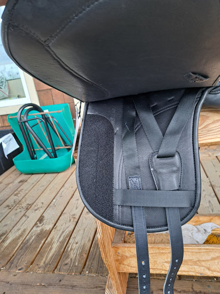 NEW 17-18" Easy Trek Classic Dressage Saddle