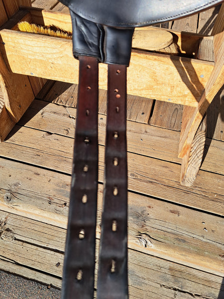 17" Devououx Chiberta Monoflap Jumping Saddle