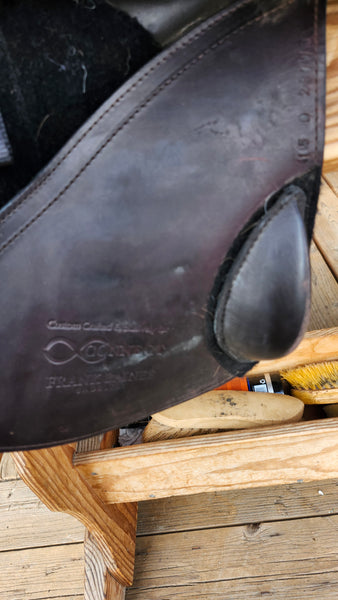 15.5" Connect By Frnak Baines Jump Saddle
