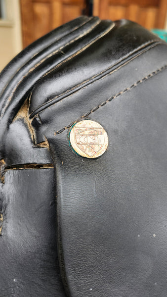 17" Karl Niedersuss Symphonie Dressage Saddle