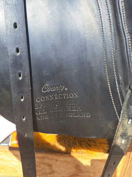 18" County Saddlery Connection Dressage Saddle