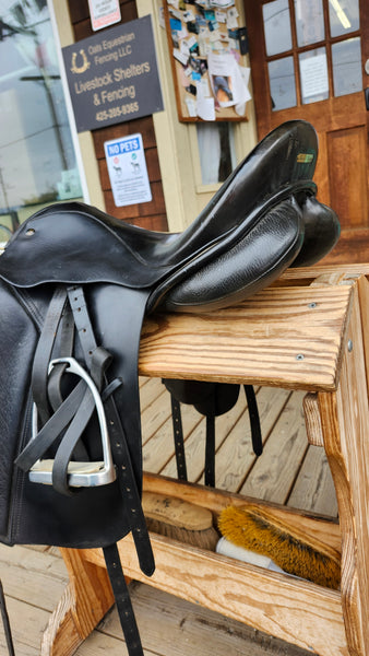 17.5" JRD Enduro Dressage Saddle