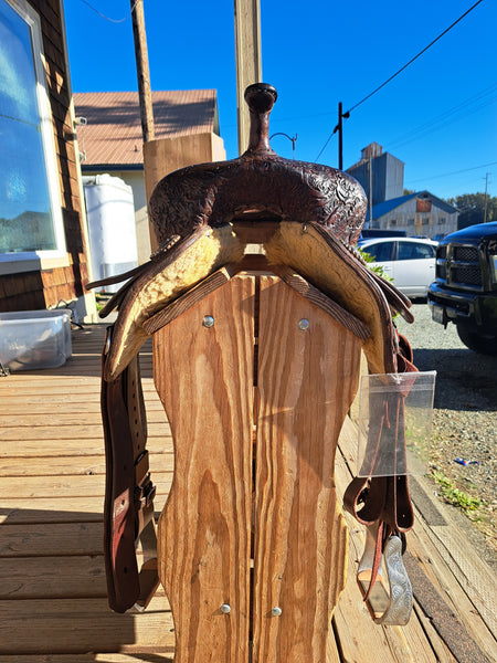 ON TRIAL 16" Master Saddles Barrel All Around Saddle