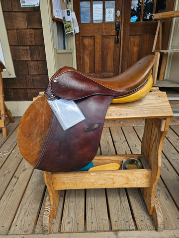 17.5" Gemini Close Contact Jump Saddle