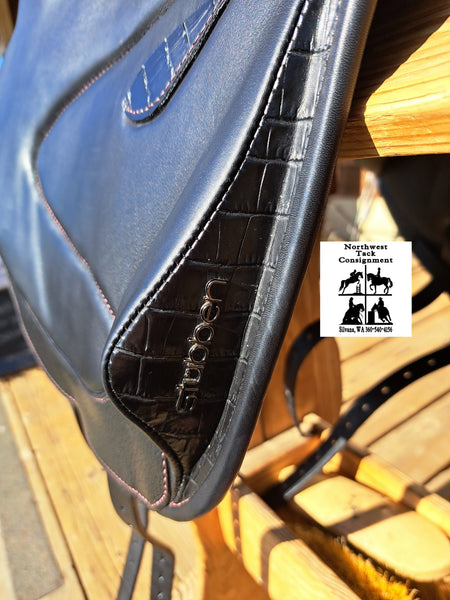 18" Stubben Phantom Jumping Saddle