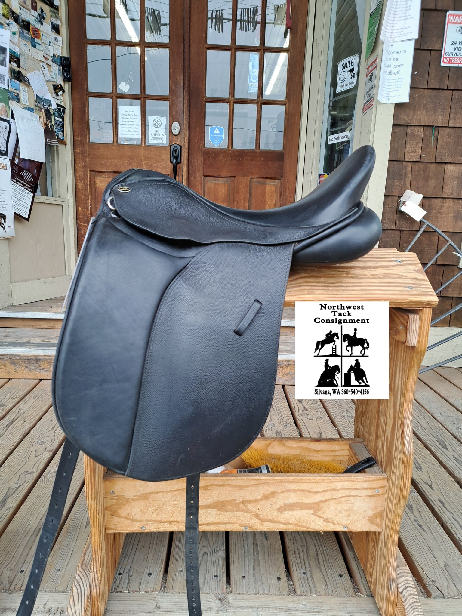 18" Borne Ambassador Dressage Saddle