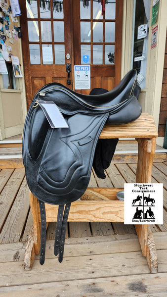 17.5" Sue Carson Kestrel MonoFlap Dressage Saddle