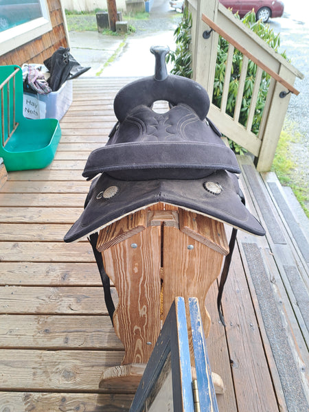 17" Wintec Western Trail Saddle