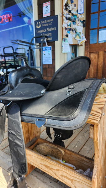 ON TRIAL 16" Synthetic Western Saddle