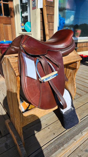 18" Joseph Sterling Jump Saddle