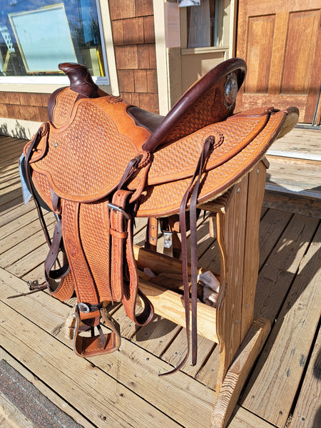 Mark Plumly custom wade tree roping saddle 16" seat