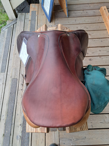 17.5" Devoucoux Oldara Jumping Saddle