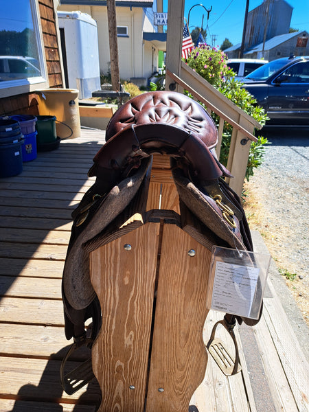 18" Tucker Montreal Trooper Saddle