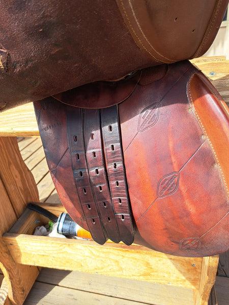 17" HDR Close Contact Jump Saddle