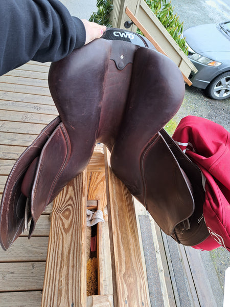 17" CWD SE32 2Gs Jumping Saddle