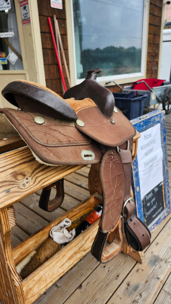 10" King Series Synthetic Western Saddle
