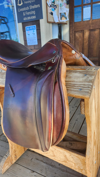 17" Stubben Siegfried VSD D.L. All Purpose English Saddle