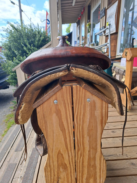 16" Hereford Roughout Roper Saddle