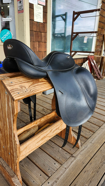 17.5" Tekna S Line Dressage Saddle