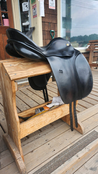 17.5" Karl Niedersuss Dressage Saddle