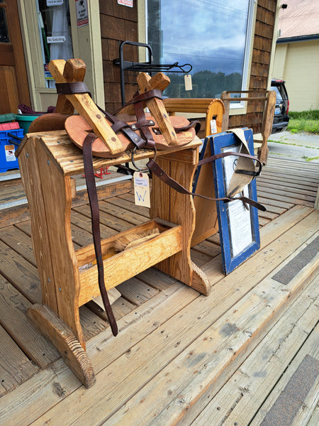 Sawbuck pack saddle w/ breeching