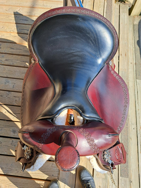 16" Circle Y High Horse Daisetta Trail Saddle