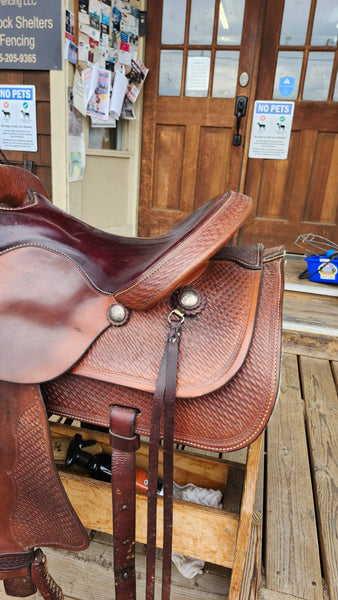 16" Crates Mustang Trail Saddle