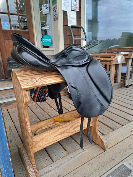 ON TRIAL 18" Stubben Scandica Dressage Saddle