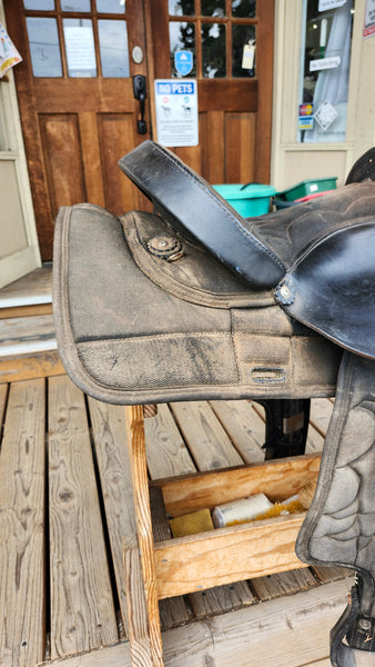15" Court's Synthetic Western Trail Saddle