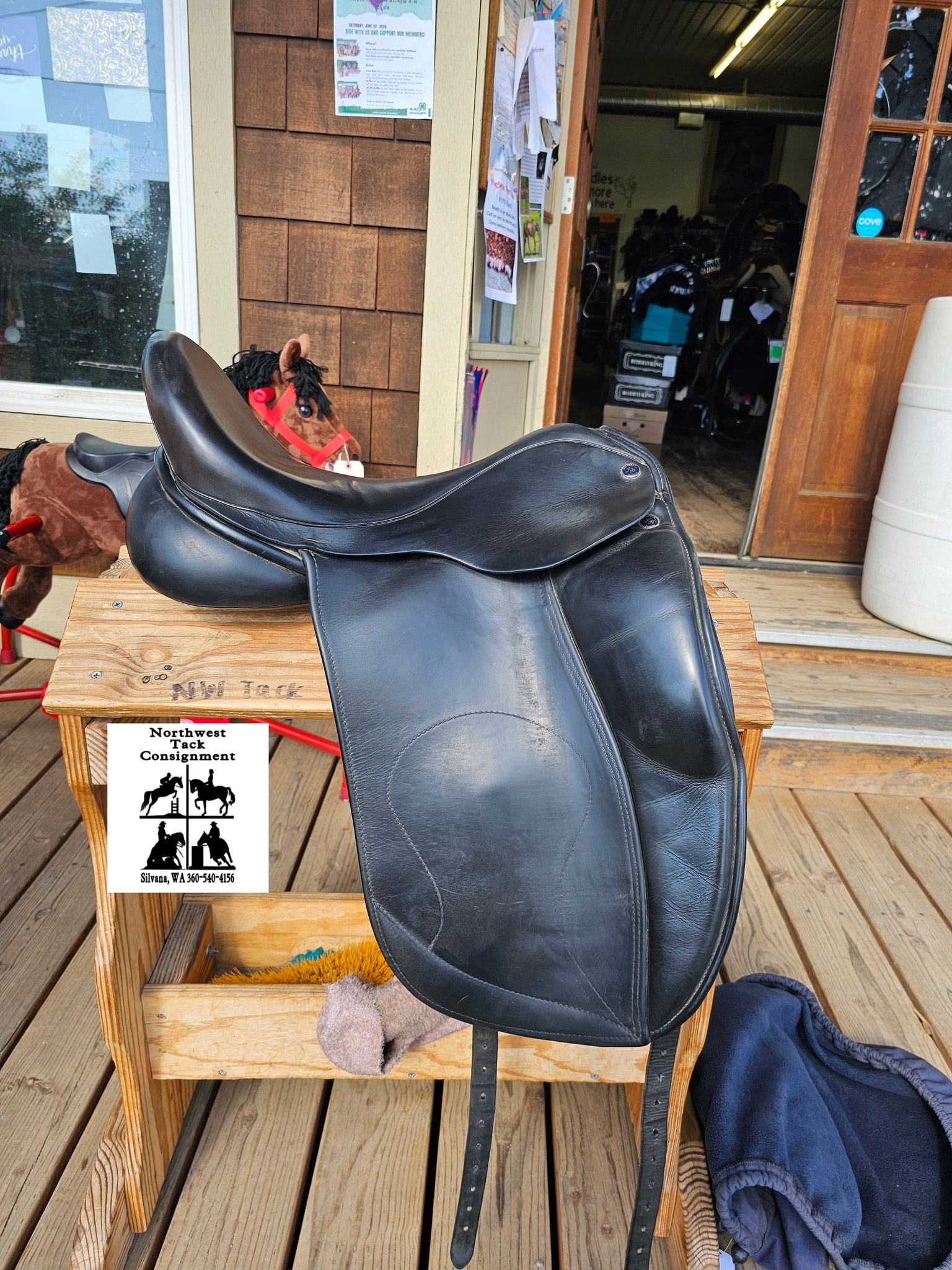 17.5" Hulsebos WB4 Dressage Saddle