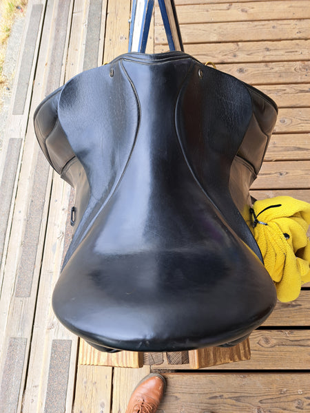 17" JRD Dressage Saddle