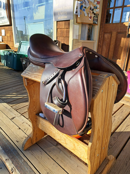 19" Frank Baines Reflex Close Contact Jump Saddle