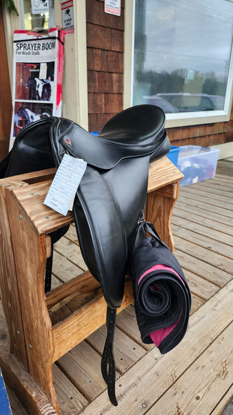 18" Albion Legend K2 Desaage Saddle