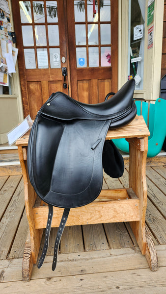 17.5" L'Apogee Monoflap Dressage Saddle