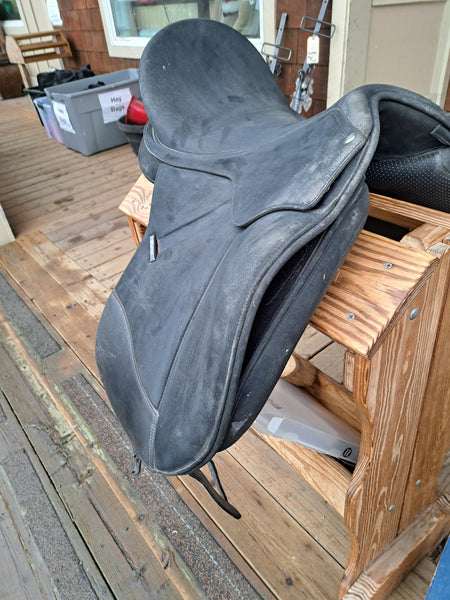 17.5" Wintec Isabell Werth Dressage Saddle