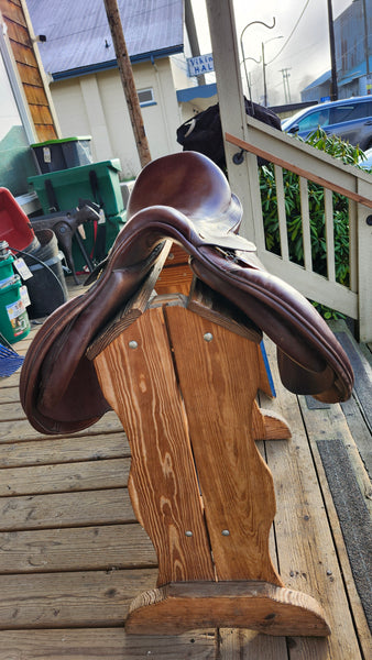 18" Paris Tack Laffite Close Contact Saddle