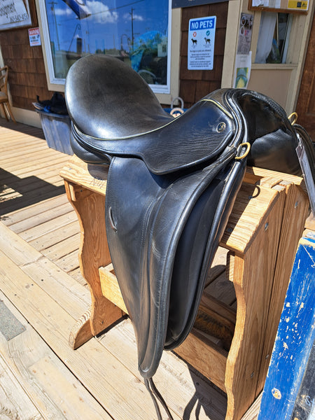 18" JRD Dressage Saddle