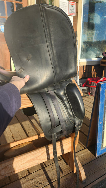 17.5" Albion SL Dressage Saddle
