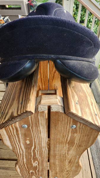 17.5" Wintec Pro Dressage Saddle