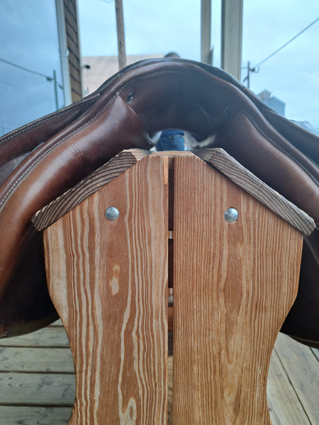 17" Bates Caprilli Close Contact Saddle