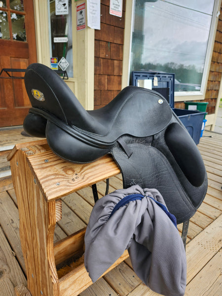 17" N2 Cardhu Dressage Saddle