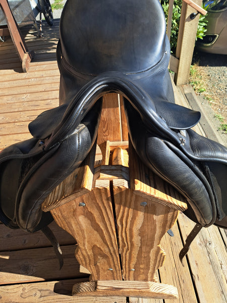 17.5" Albion Platinum Ultima Dressage Saddle