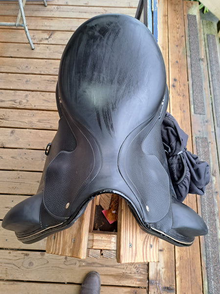 ON TRIAL 17.5" Custom Greg Allan Dressage Saddle