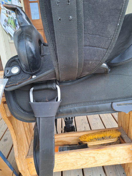15" Abetta Synthetic Western Saddle
