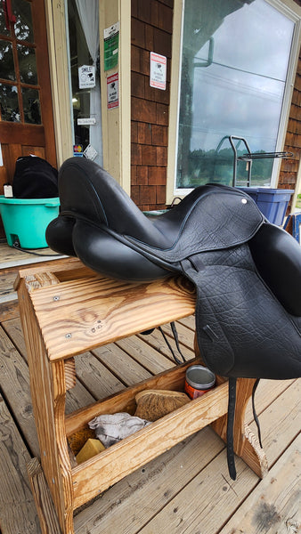 17" Custom Saddlery Icon Flight Dressage Saddle