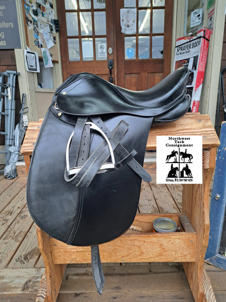 16.5" Paris Tack Dressage Saddle