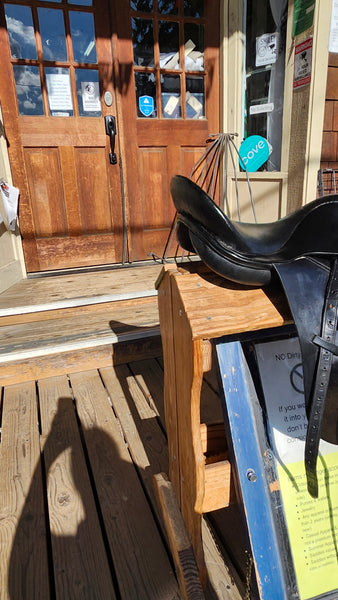 16" Dressage Saddle