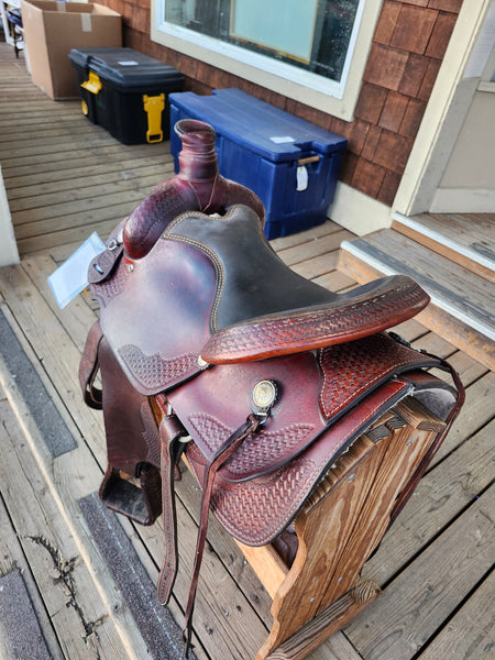 16" Saddle King Roper / All Around Saddle