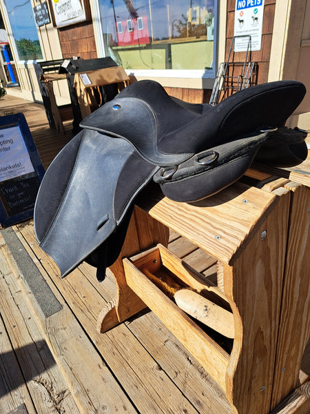 16.5" Thorowgood All Purpose English Saddle